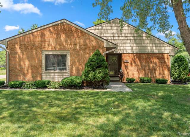 Property at 3984 Old Creek Rd #1, Troy, MI 48084, 2 beds, 1.5 baths