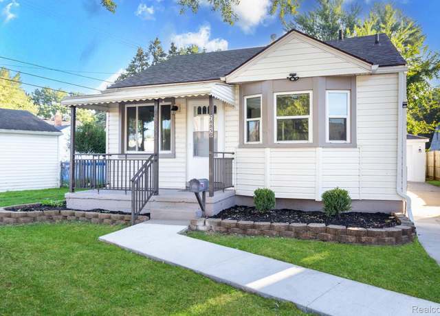 Property at 28850 Victor St, Roseville, MI 48066, 2 beds, 2 baths
