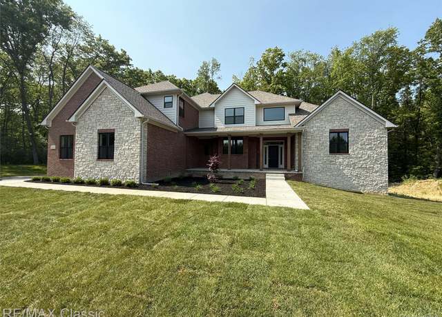 Property at 2836 Pine Bluffs ct Ct, Highland Charter Township, MI 48356, 5 beds, 3.5 baths