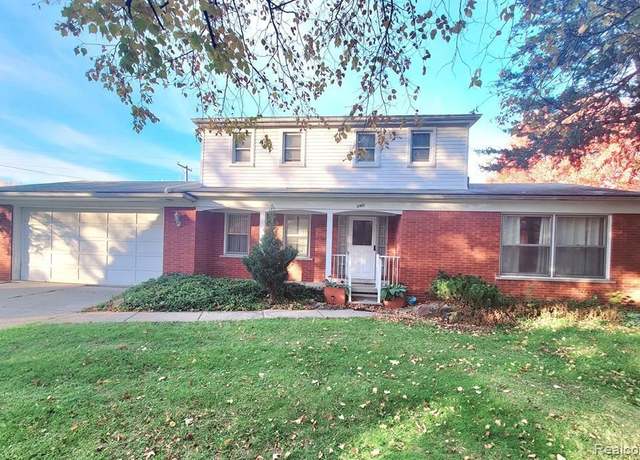 Property at 2415 Otter St, Warren, MI 48092, 4 beds, 2.5 baths