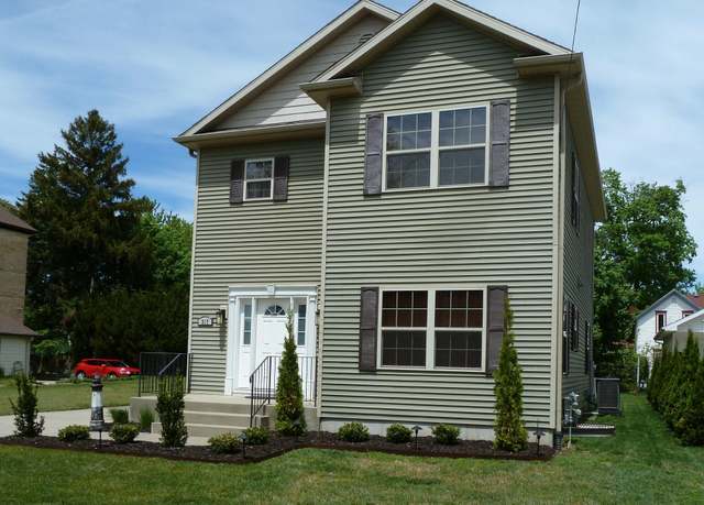 Property at 317 Monroe St, South Haven, MI 49090, 3 beds, 2.5 baths
