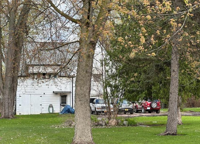 Property at 39190 Pineridge St, Harrison Township, MI 48045, 3 beds, 1 bath