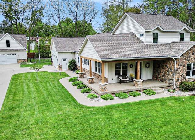 Property at 1130 S Leroy St, Fenton, MI 48430, 3 beds, 2.5 baths