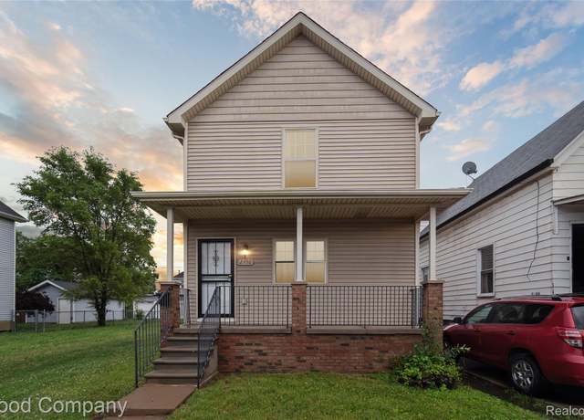 Property at 2450 Hewitt St, Hamtramck, MI 48212, 2 beds, 1.5 baths