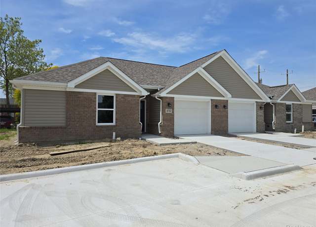 Property at 18762 14 Mile Rd #4, Roseville, MI 48066, 2 beds, 2 baths