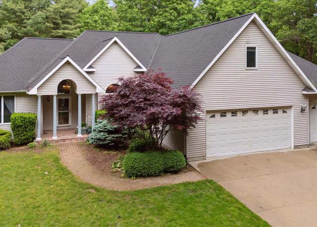 Property at 8883 Dixie Hwy, Birch Run, MI 48415, 4 beds, 3.5 baths