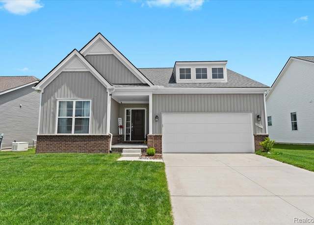 Property at 10091 Kylie Dr, Brighton, MI 48116, 3 beds, 2 baths