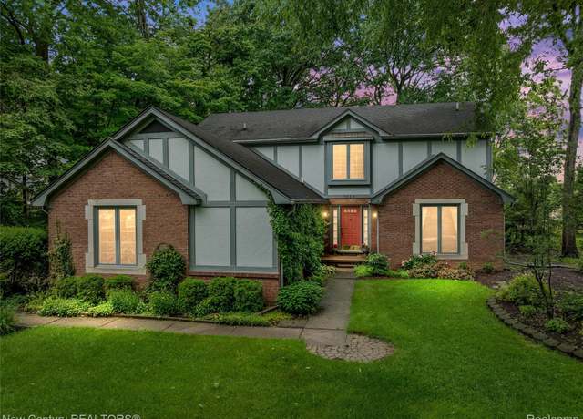 Property at 1524 Waverly Dr, Troy, MI 48098, 4 beds, 2.5 baths