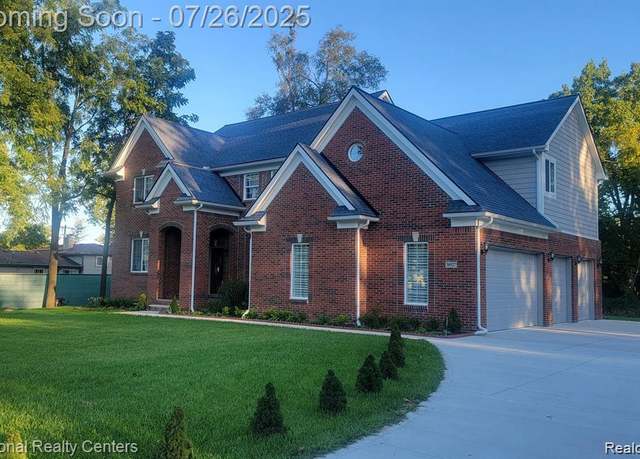 Property at 30527 W 11 Mile Rd, Farmington, MI 48336, 4 beds, 4 baths
