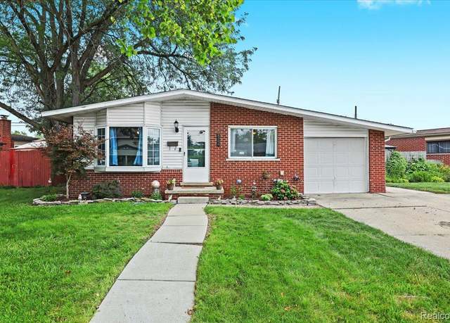 Property at 8346 Hillcrest Blvd, Westland, MI 48185, 3 beds, 1 bath