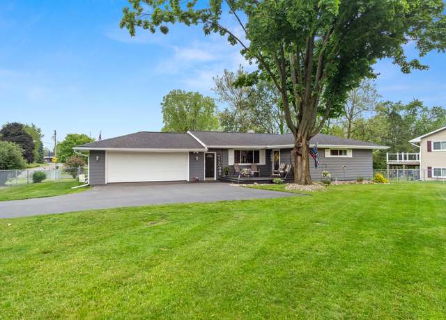 Property at 1403 Joseph St, Jackson, MI 49202, 4 beds, 2 baths