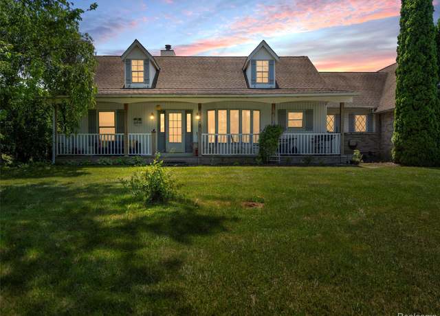 Property at 2520 Chilson Meadows Ln, Howell, MI 48843, 4 beds, 3 baths