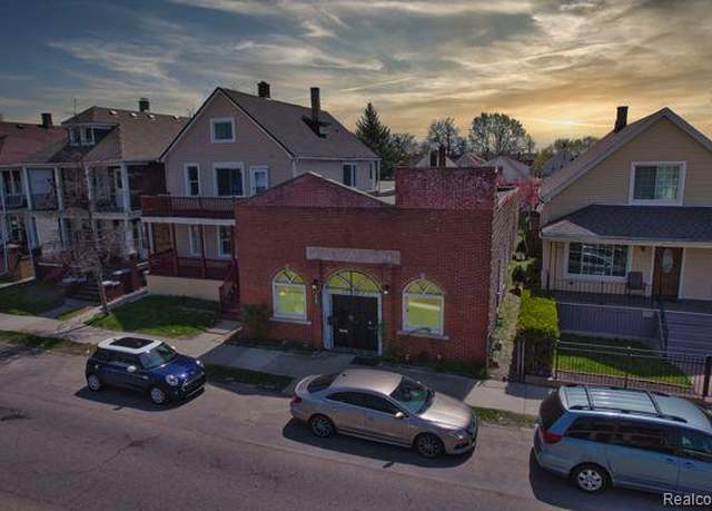 Property at 2974 Trowbridge St, Hamtramck, MI 48212, 1 bed, 1.5 baths
