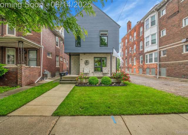 Property at 48 Mount Vernon Street St, Detroit, MI 48202, 3 beds, 2.5 baths