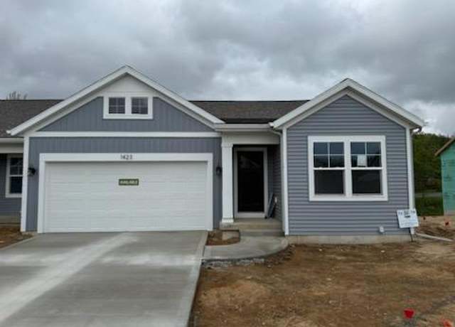 Property at 1423 N Village Cir, Kalamazoo, MI 49009, 3 beds, 3 baths