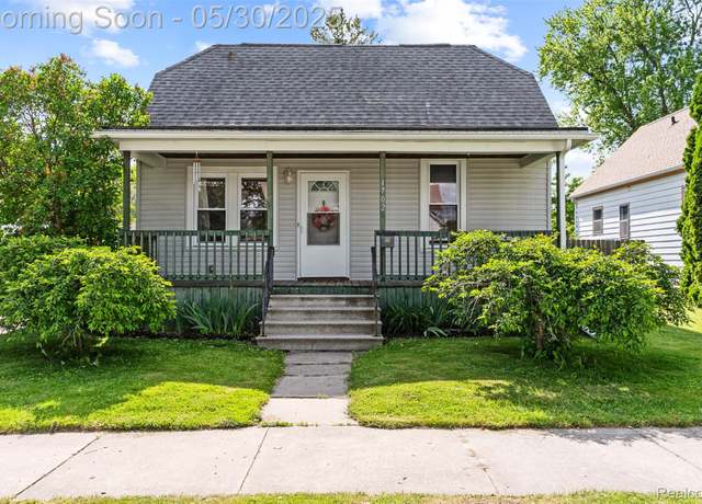 Property at 1702 S Chilson St, Bay City, MI 48706, 2 beds, 1 bath