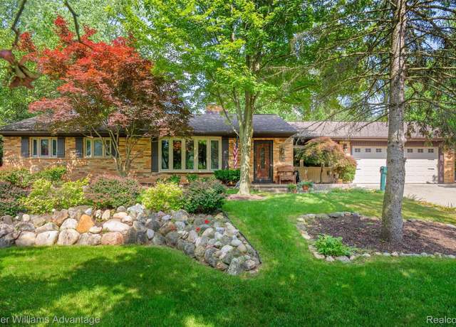 Property at 15480 Edington St, Livonia, MI 48154, 3 beds, 1.5 baths