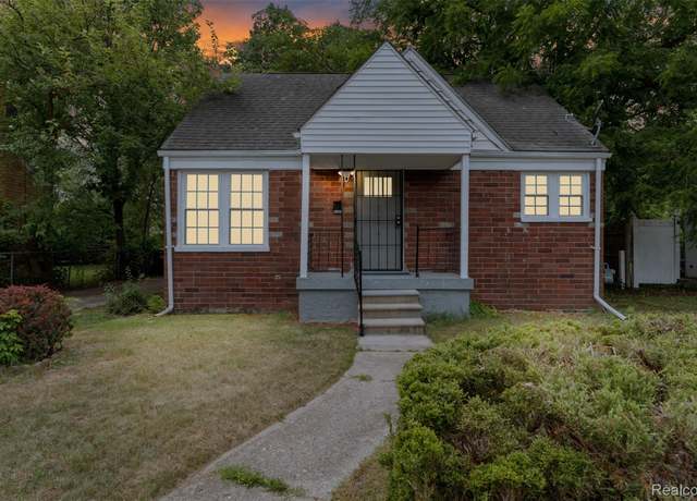 Property at 1304 Helen St, Inkster, MI 48141, 3 beds, 1 bath