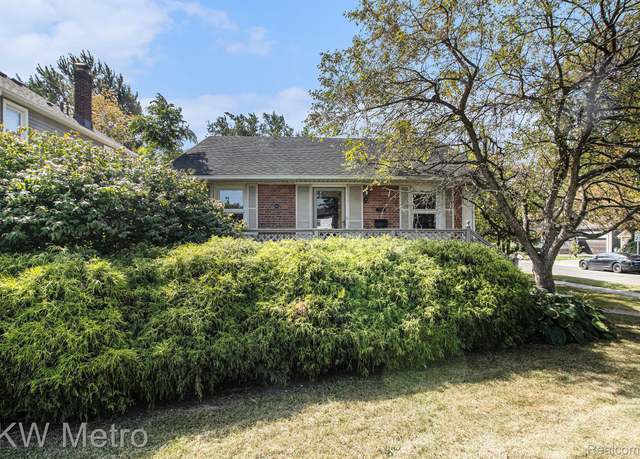 Property at 719 W 12 Mile Rd, Royal Oak, MI 48073, 3 beds, 1.5 baths