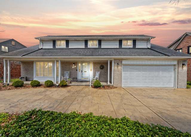 Property at 576 Woods Ln, Grosse Pointe Woods, MI 48236, 5 beds, 2.5 baths