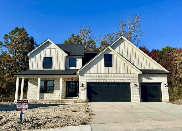 Property at 26080 Pennington Rd, Flat Rock, MI 48134, 4 beds, 2.5 baths