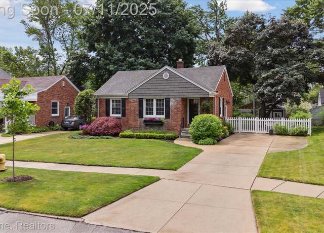 Property at 2351 Earlmont Rd, Berkley, MI 48072, 2 beds, 1 bath