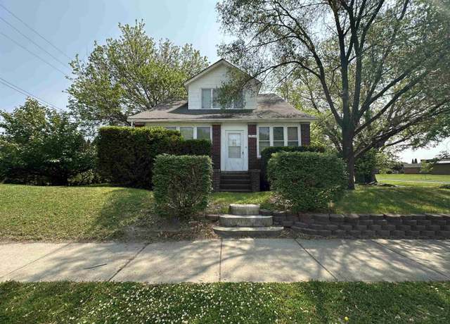 Property at 39044 Dodge Park Rd, Sterling Heights, MI 48313, 4 beds, 2 baths