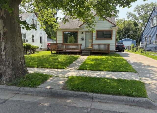 Property at 19495 Grandview St, Detroit, MI 48219, 4 beds, 1.5 baths