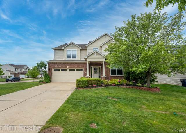 Property at 3885 Silver Charm Ln, Howell, MI 48843, 4 beds, 2.5 baths