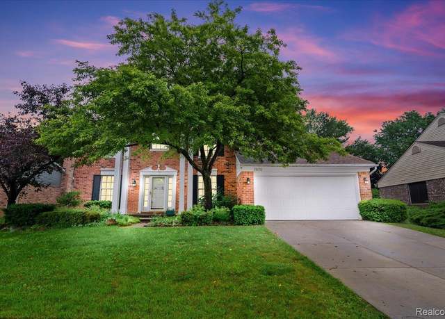 Property at 7672 Admiralty Dr, Canton, MI 48187, 5 beds, 2.5 baths