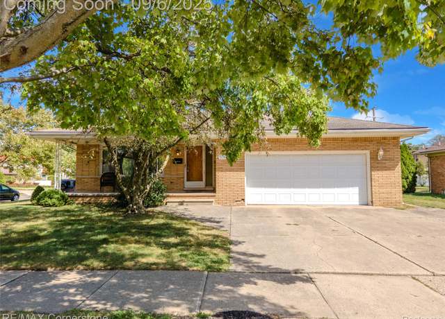 Property at 5760 Linden Dr, Dearborn Heights, MI 48127, 3 beds, 2.5 baths