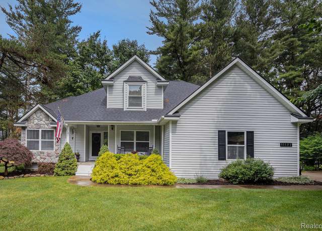 Property at 11177 Whispering Ridge Trl, Fenton, MI 48430, 4 beds, 2.5 baths