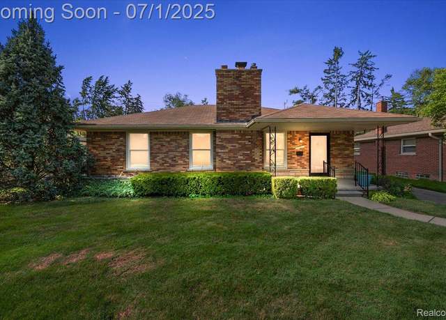 Property at 17330 Beverly Rd, Beverly Hills, MI 48025, 3 beds, 2.5 baths