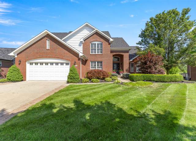 Property at 24065 Timber Creek Ln, Flat Rock, MI 48134, 4 beds, 3.5 baths