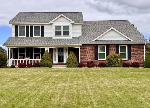 Property at 6816 Spring Meadow Ct, Saginaw Charter Township, MI 48603, 4 beds, 2.5 baths