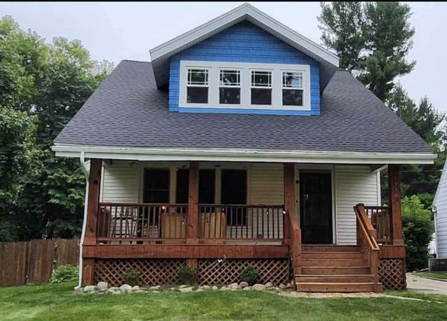 Property at 1116 Covell Ave NW, Grand Rapids, MI 49504, 4 beds, 4 baths