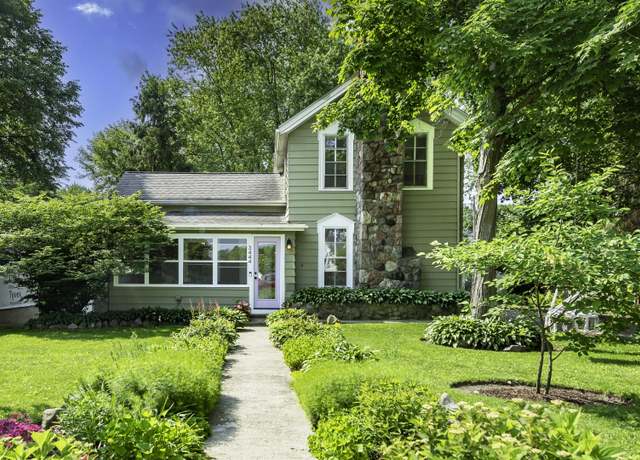 Property at 3444 Broad St, Dexter, MI 48130, 3 beds, 2 baths