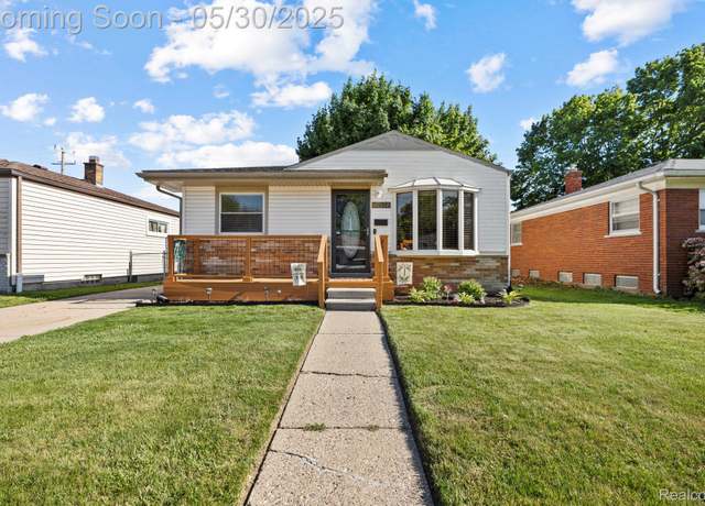 Property at 22412 Lake Dr, St Clair Shores, MI 48082, 3 beds, 1 bath