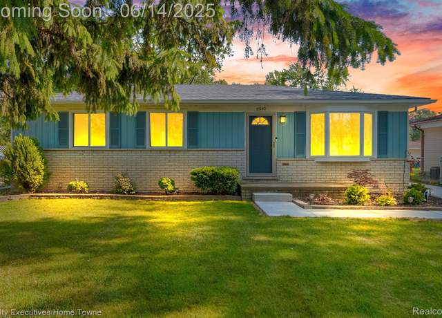 Property at 8540 Russell St, Shelby Twp, MI 48317, 3 beds, 2 baths