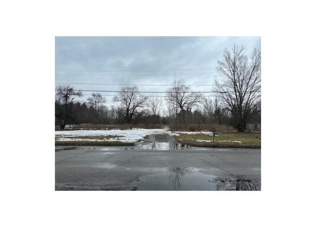 Property at 5113 Roberts Dr, Flint, MI 48506