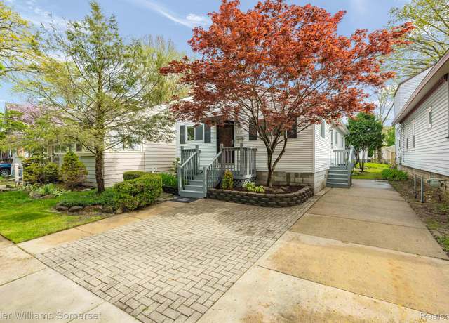 Property at 325 W Chesterfield St, Ferndale, MI 48220, 3 beds, 1 bath