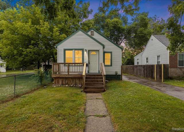 Property at 192 W Hopkins Ave, West Bloomfield, MI 48340, 2 beds, 1 bath