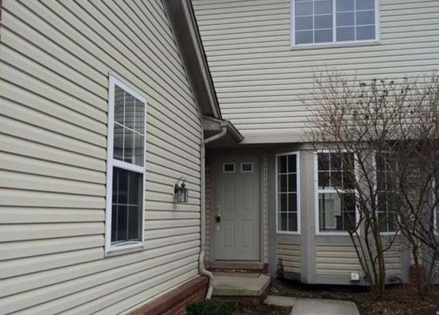 Property at 1240 University Dr #2, Pontiac, MI 48342, 4 beds, 5 baths