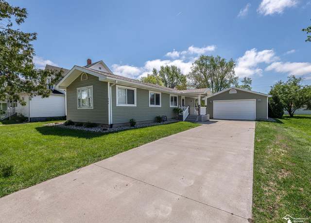 Property at 266 E Center St, Petersburg, MI 49270, 2 beds, 1 bath