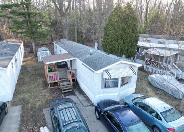 Property at 14787 Apple Dr #117, Fruitport, MI 49415, 3 beds, 2 baths
