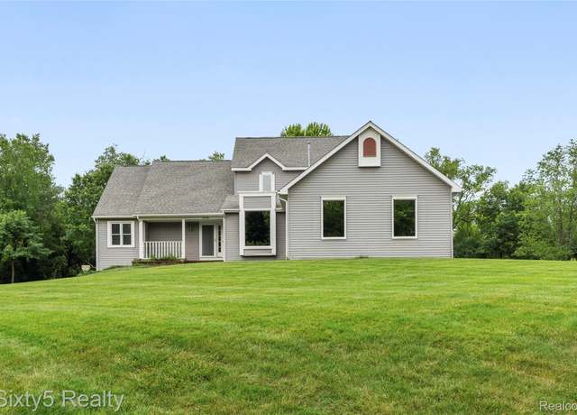 Property at 12130 Heather Ct, Davisburg, MI 48350, 3 beds, 2.5 baths