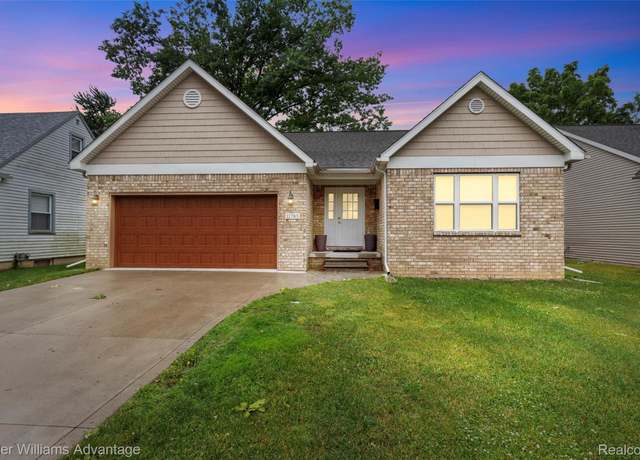 Property at 11785 Cardwell St, Livonia, MI 48150, 3 beds, 2 baths