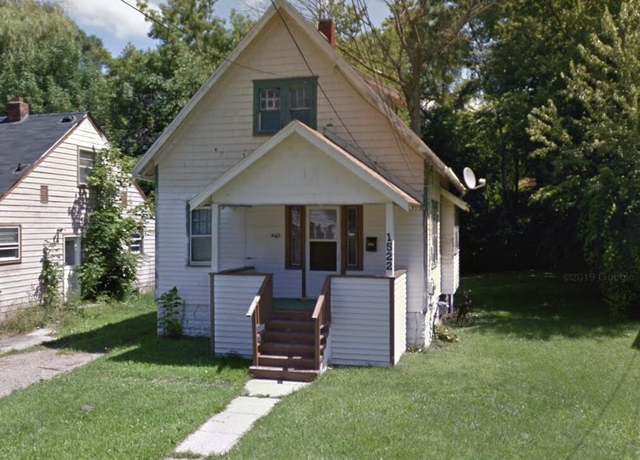 Property at 1522 Robertson Ave, Lansing, MI 48915, 3 beds, 1 bath