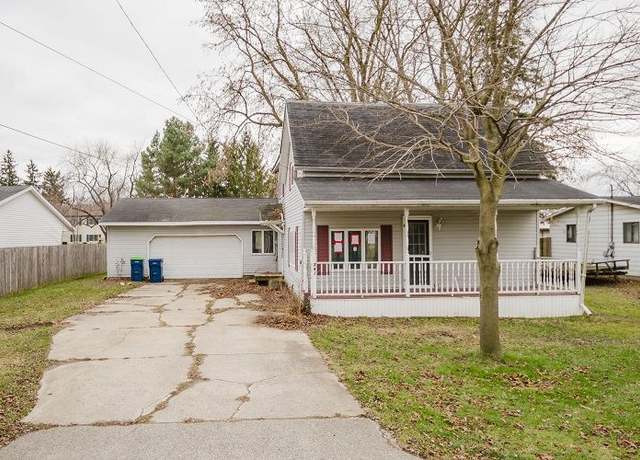 Property at 241 W Chestnut St, Breckenridge Vlg, MI 48615, 3 beds, 2 baths