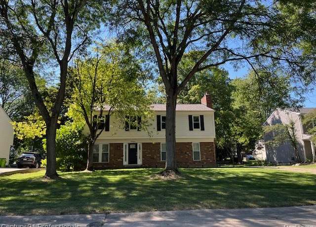 Property at 5720 Beauchamp, West Bloomfield Charter Township, MI 48322, 4 beds, 2.5 baths